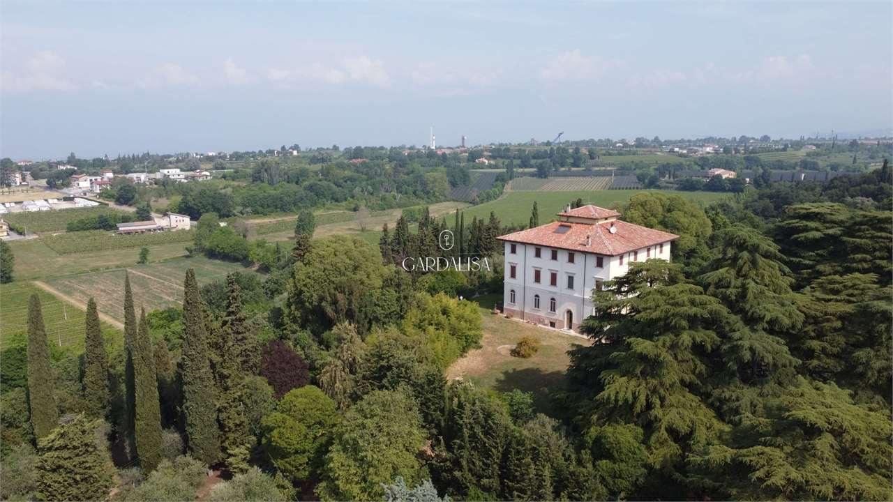 Villa d’Epoca con Parco a Lazise